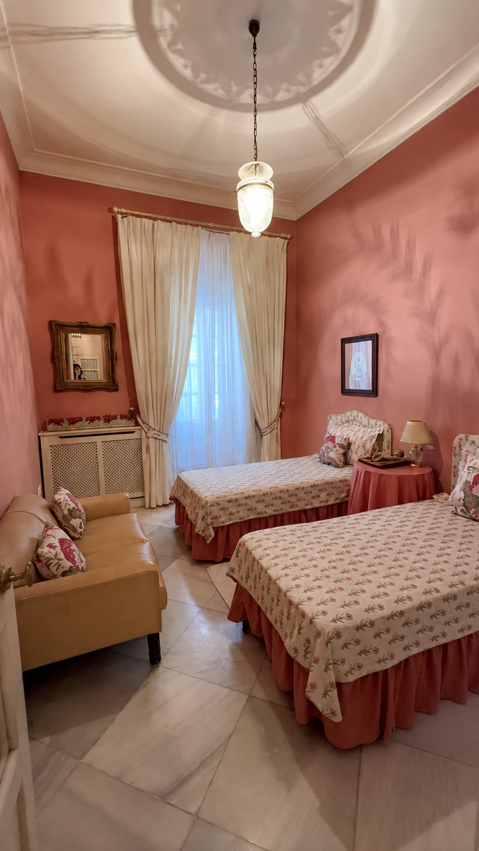 Baño en suite con arco · Banda de la Playa Sanlúcar